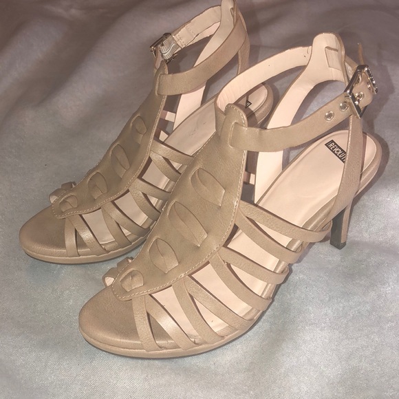 revolution heels